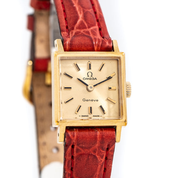 1973 Vintage Omega Geneve Ref. 511.0452 Ladies Sized 18k Yellow Gold Plated Watch (# 14703)