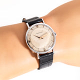 vintage jlc ww, wrist shot close up