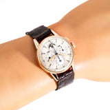 vintage universal Genève tri compax ww, wrist shot close up