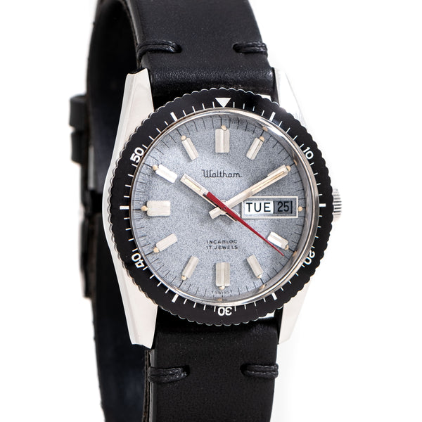 1970's Vintage Waltham Skin Diver Day-Date Ref. B-341 Stainless