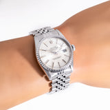 vintage rolex datejust ss ww, wrist shot close up