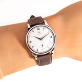 wrist shot, detail