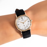wrist shot, close up