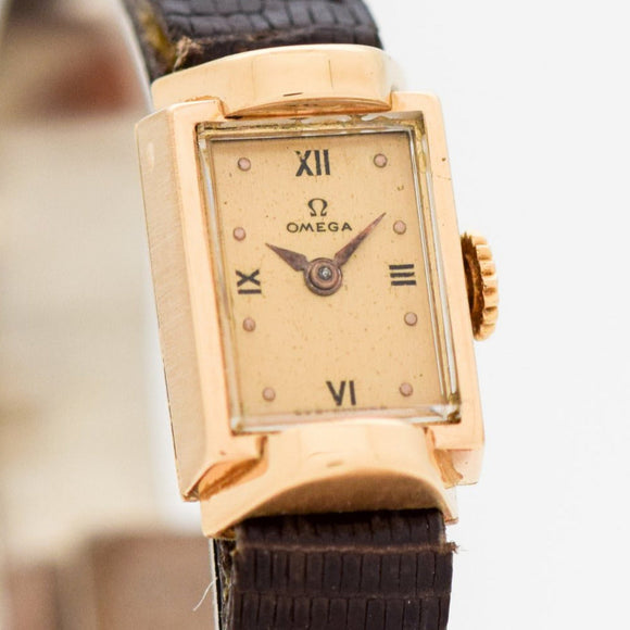 1945 Vintage Omega Ladies Rectangular-shaped 18k Yellow Gold Watch (# 11447)